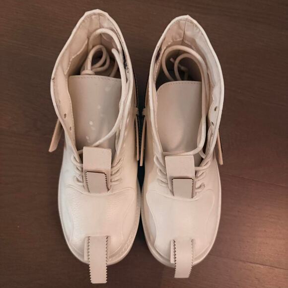 JOHN MOORE + TAKAHIRO MIYASHITA THE SOLOIST RUGGED BOOTS - WHITE - Picture 5 of 8